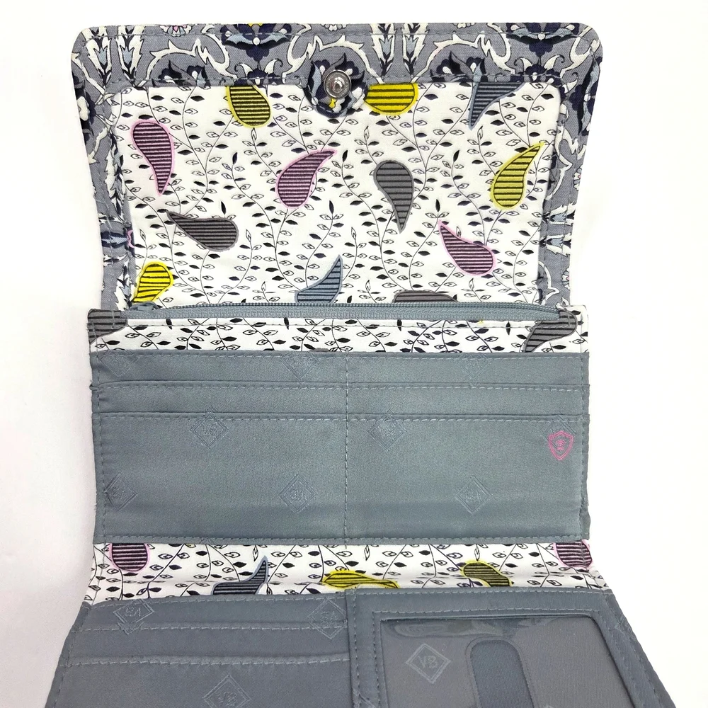 Vera Bradley Plaza Tile Floral Geometric RFID Large Tab Wallet Spring 2021 NWOT - Picture 7 of 16